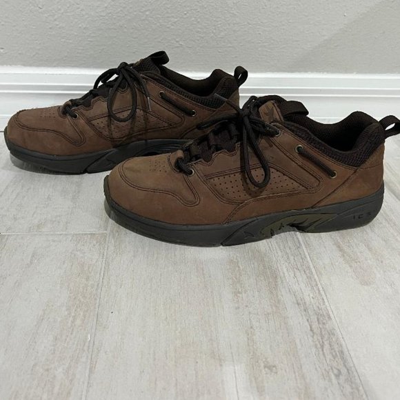 RUGGED SHARK Nubuck Walking Shoe 11D NEW! main image 6